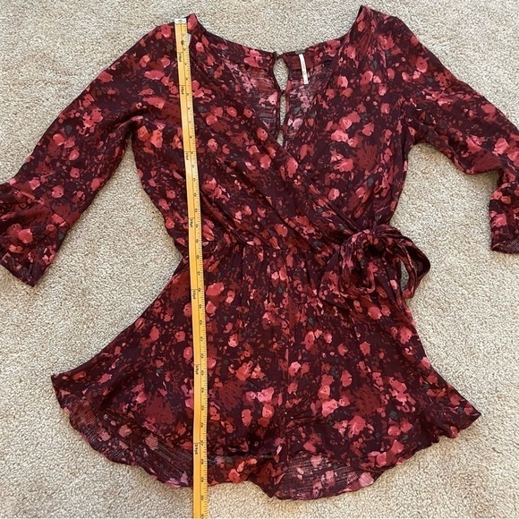 Free People Berry Wine Floral All the Right Ruffles Romper Size XS - Picture 9 of 10